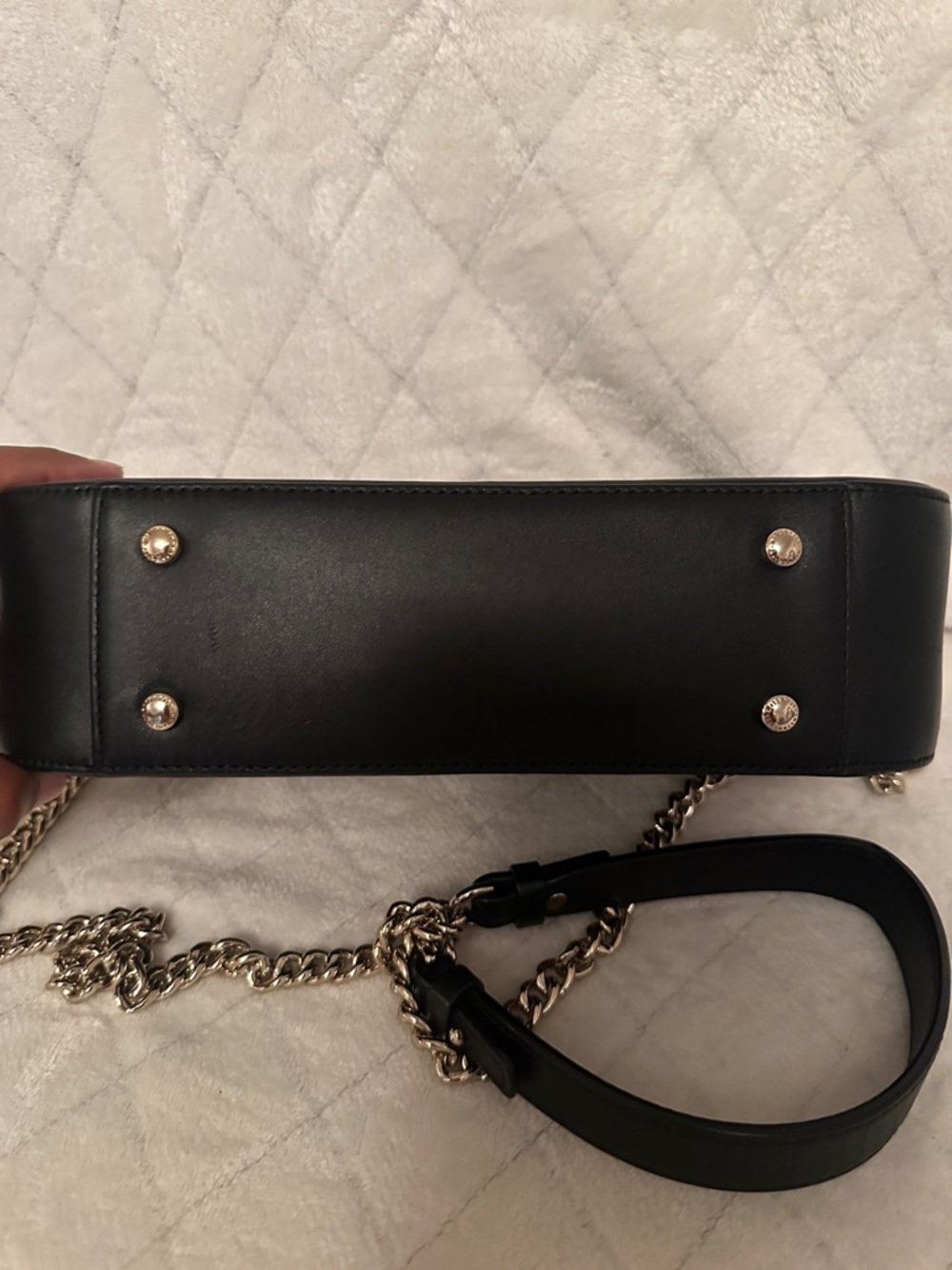 Metro City Black Crossbody/Shoulder Bag with Gold Chain and Accent - Picture 6 of 9
